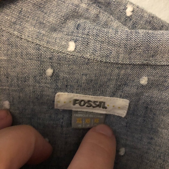 Fossil chambray button down size xs - Picture 3 of 8